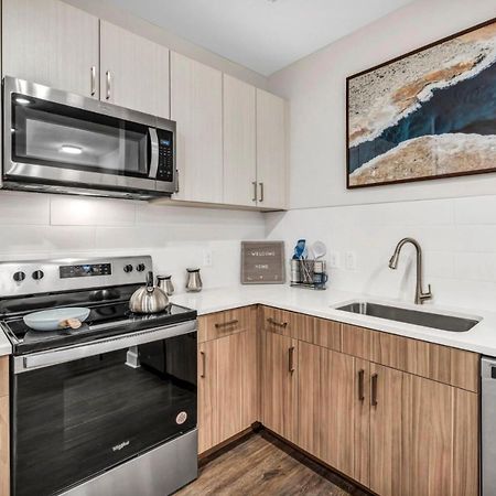 Spacious Castle W Gym Pool Free Parking I Walk To Dowtown N Broadway Nashville Extérieur photo
