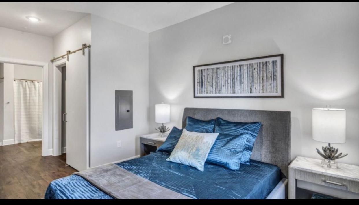 Spacious Castle W Gym Pool Free Parking I Walk To Dowtown N Broadway Nashville Extérieur photo