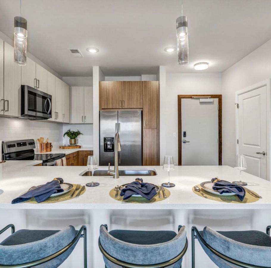 Spacious Castle W Gym Pool Free Parking I Walk To Dowtown N Broadway Nashville Extérieur photo