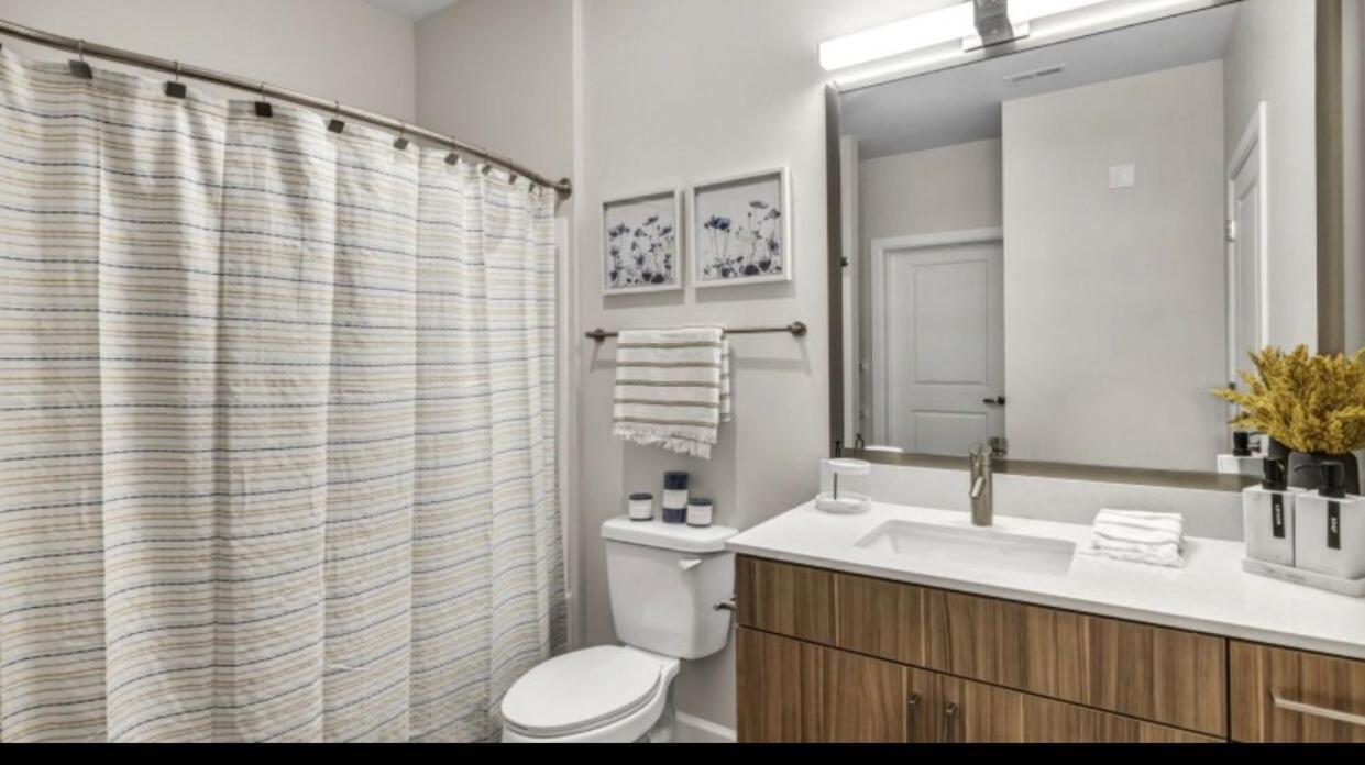Spacious Castle W Gym Pool Free Parking I Walk To Dowtown N Broadway Nashville Extérieur photo