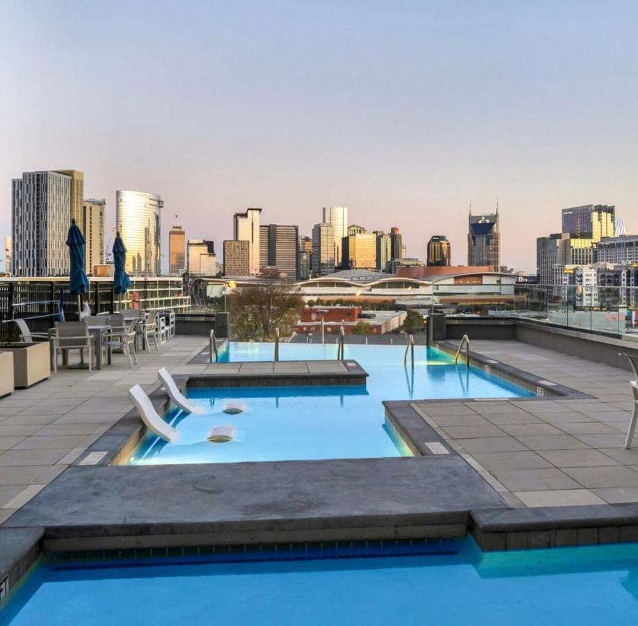 Spacious Castle W Gym Pool Free Parking I Walk To Dowtown N Broadway Nashville Extérieur photo